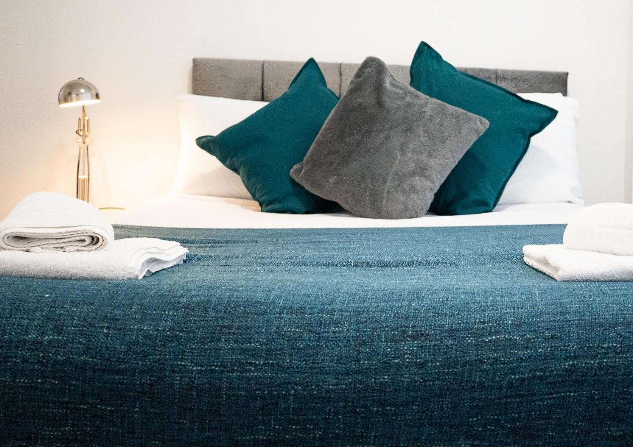 Elmo River Studios - 6 En-Suites In Wallasey - Easy Parking - Short And Long Stays Welcome Eksteriør billede