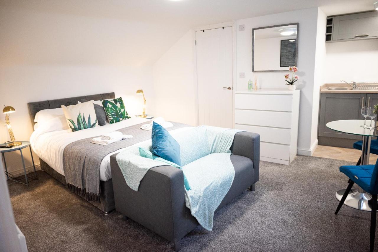 Elmo River Studios - 6 En-Suites In Wallasey - Easy Parking - Short And Long Stays Welcome Eksteriør billede